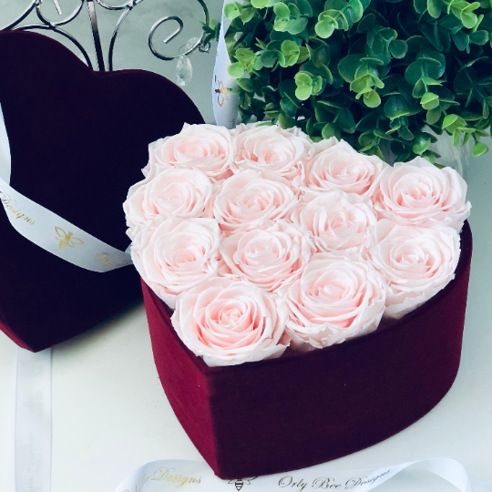 Velvet Heart Rose Box - Pink